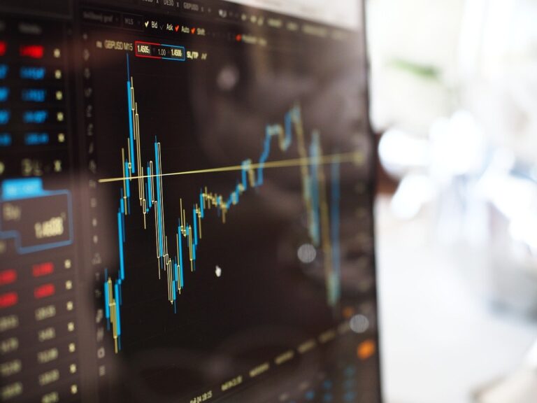Na burzách obchodujú svoje akcie napríklad aj veľké svetové spoločnosti, ktorých produkty denne používate a platíte za ne. FOTO: Pixabay.com