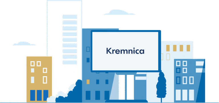 Digitálna ilustrácia mestskej krajiny s budovami v modrých a žltých tónoch. Na veľkom billboarde v strede je zobrazený nápis Kremnica. V pozadí sú viditeľné stromy a oblaky.